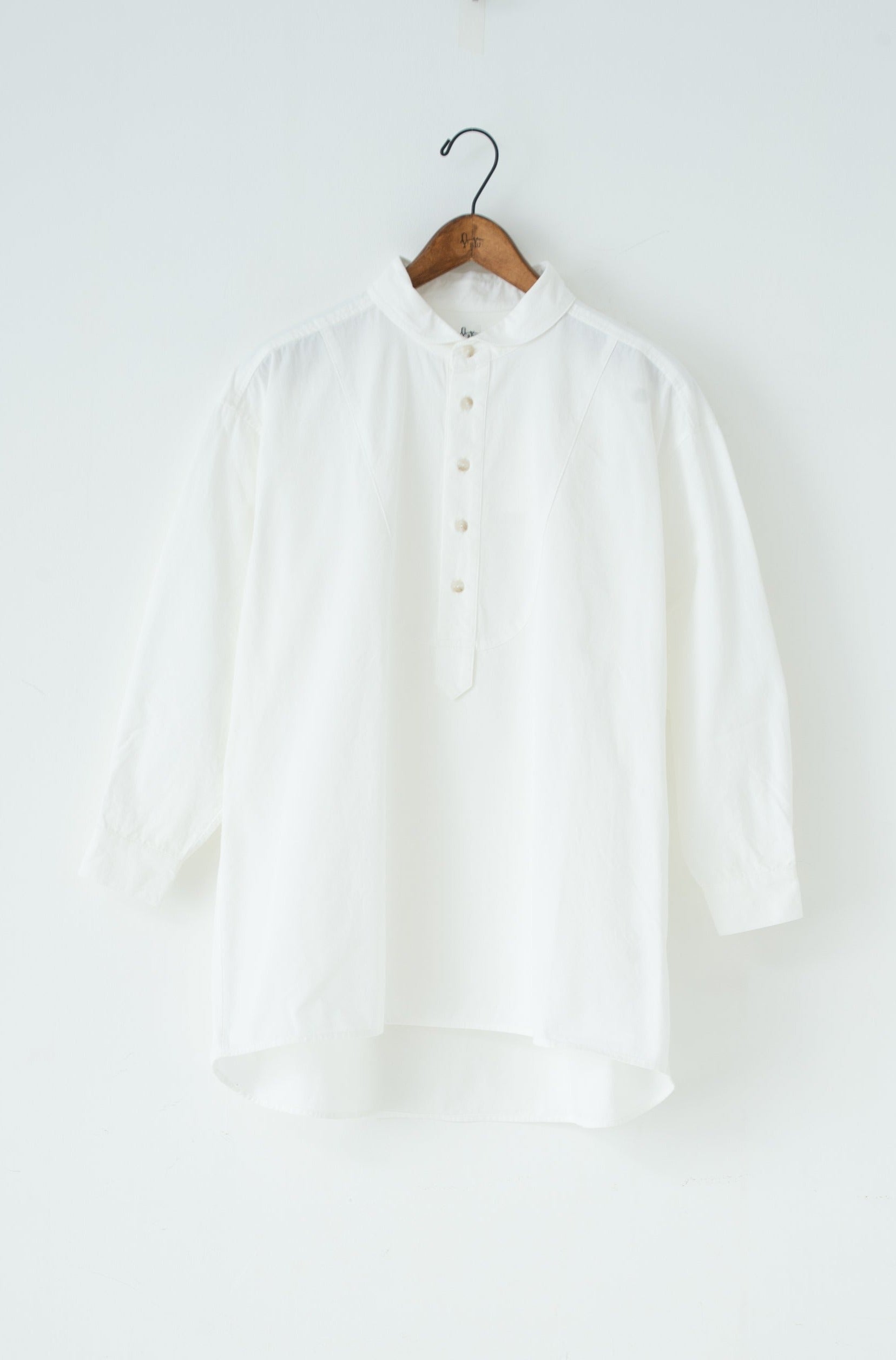 r312 shawl collar over bosom shirt White