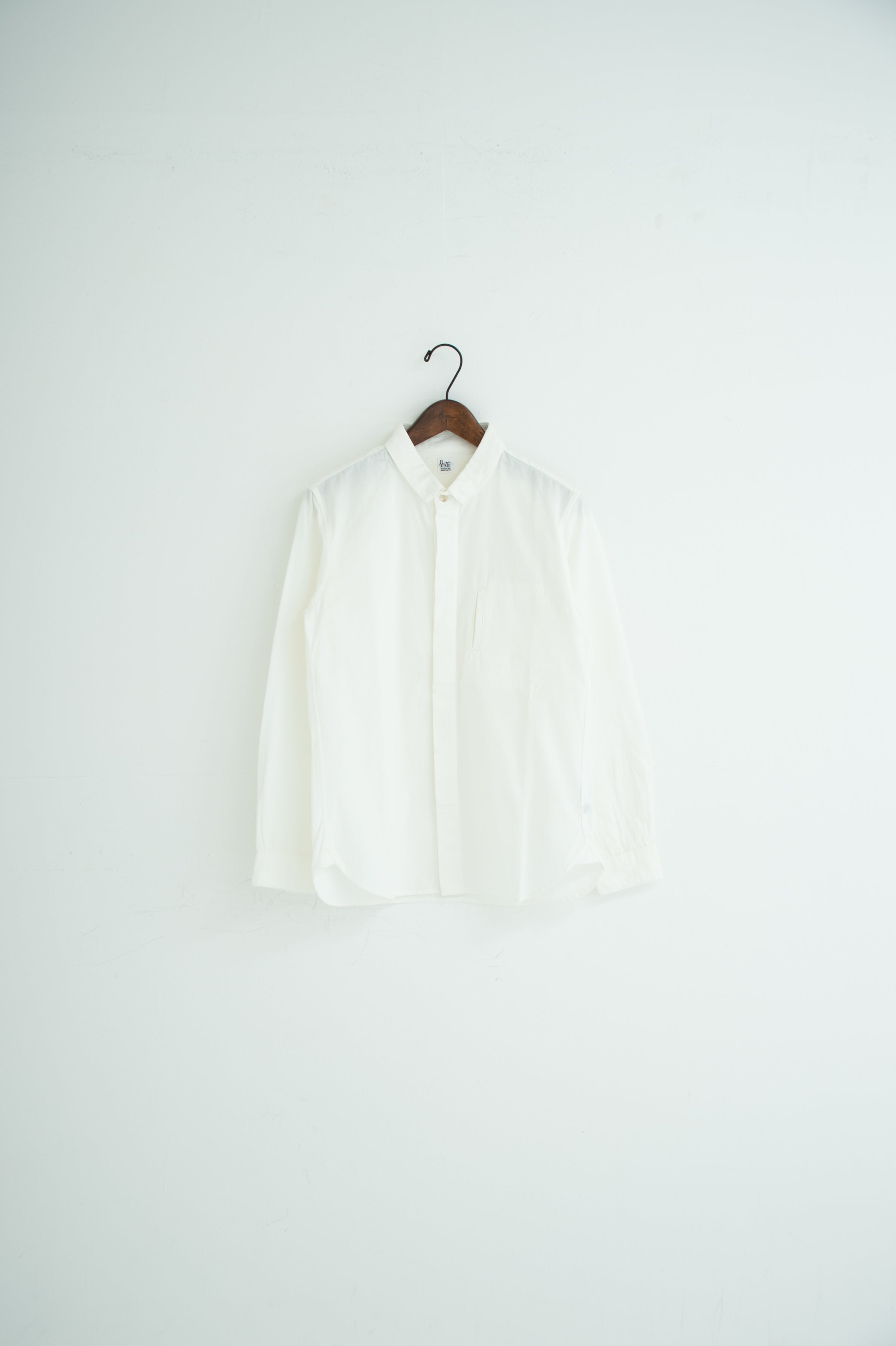 square collar shirt white