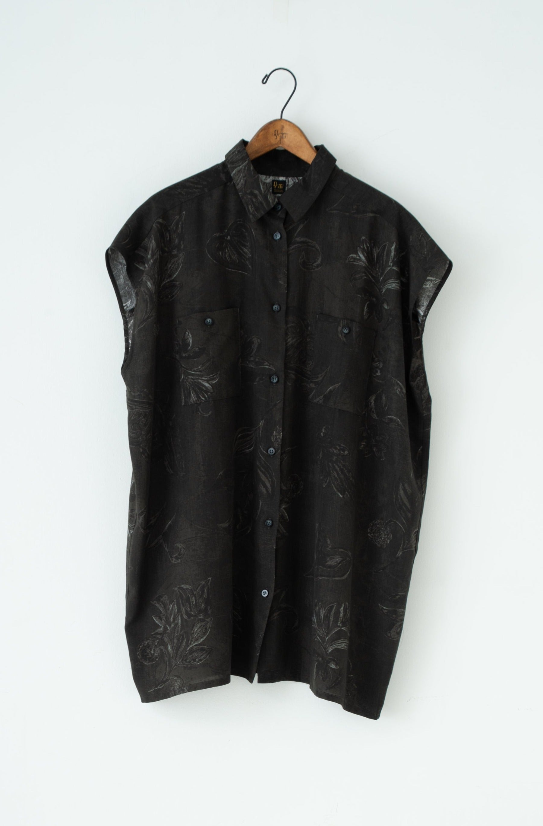 Kazakh sleeve-less shirt charcoal