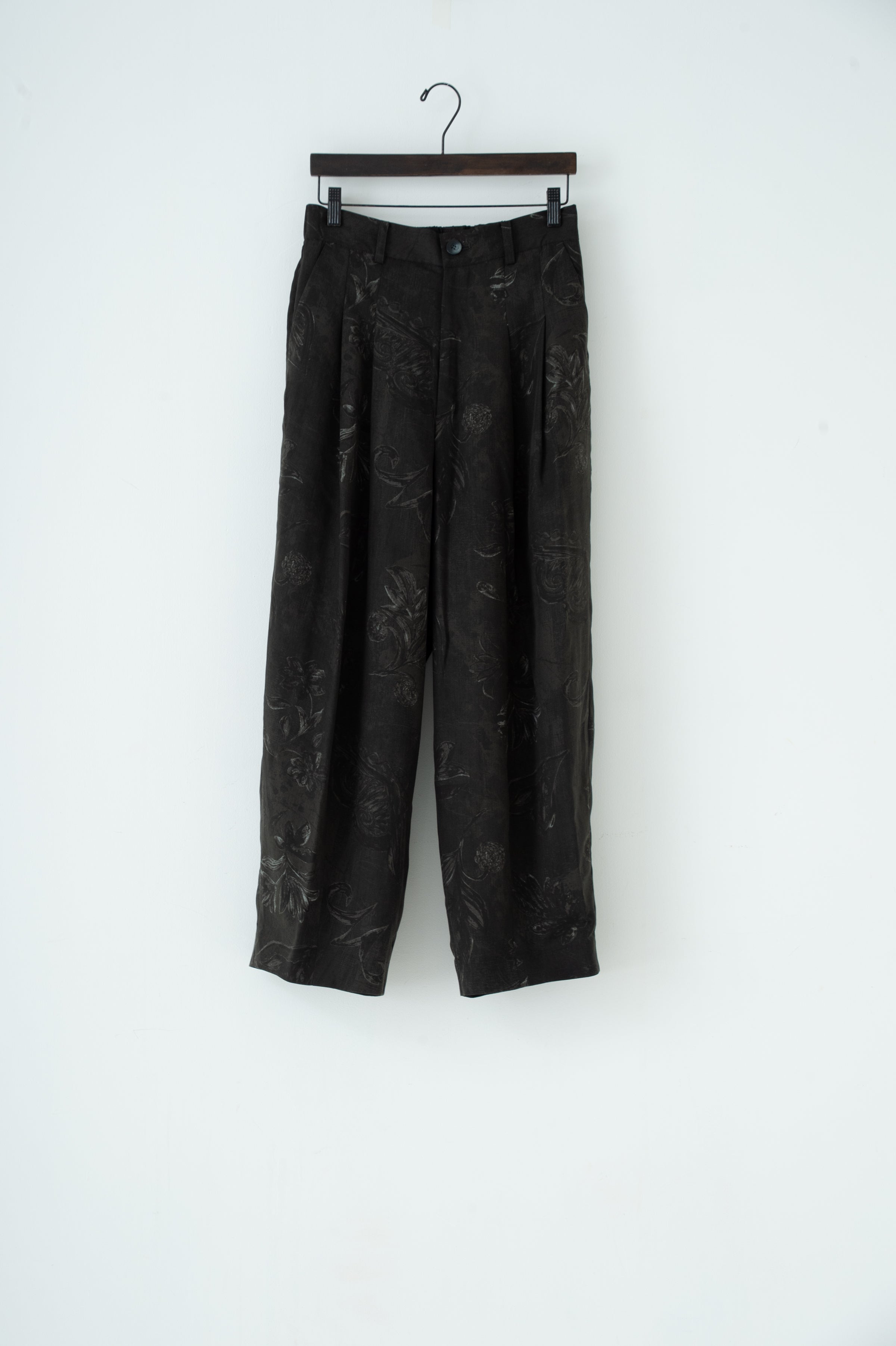 Kazakh drape slacks charcoal